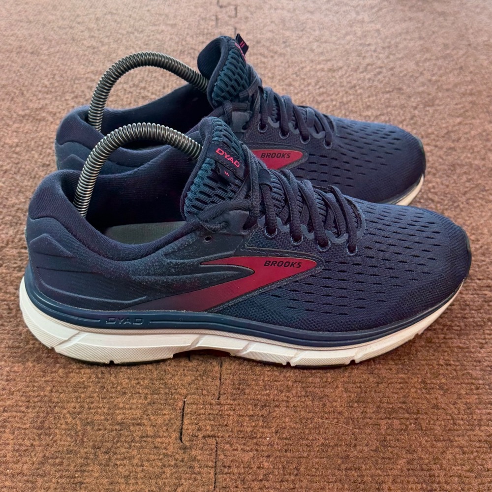 Brooks Dyad 11 Womens Running Shoes Navy Pink Athletic Sneakers 1203121B490 9 A+